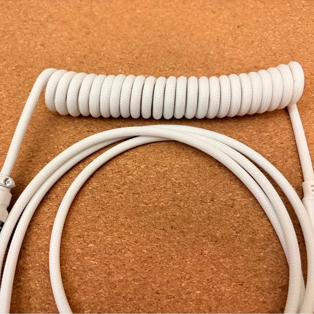 CableMod Pro Coiled Keyboard Cable (Glacier White, USB A to USB Type C, 150cm)